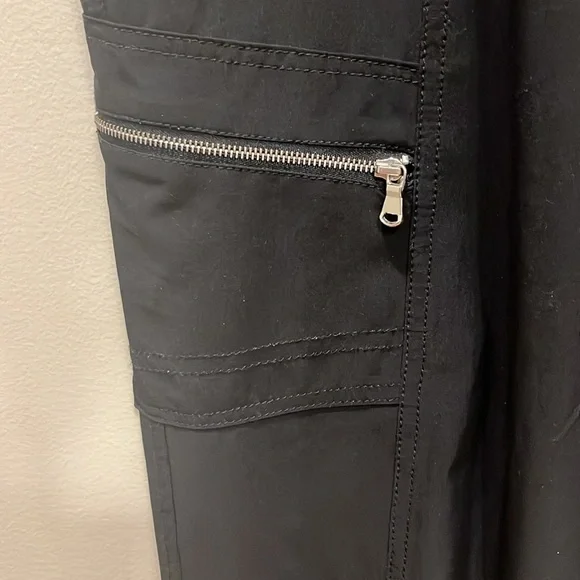 Chico’s Zenergy Black Jogger Pants Size 1 - Picture 3 of 8